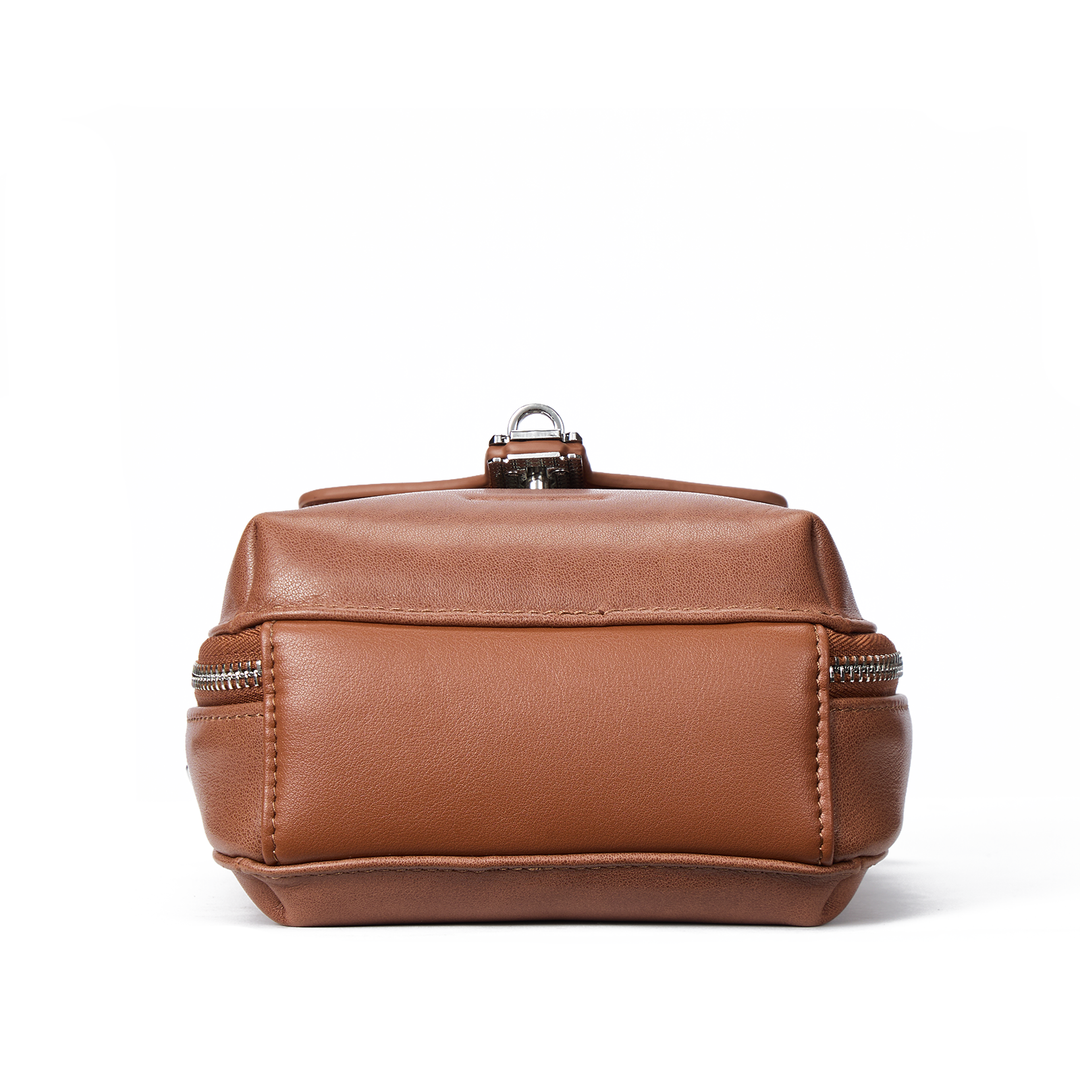 Nevin Vegetable-Tanned Genuine Leather Crossbody Phone Bag